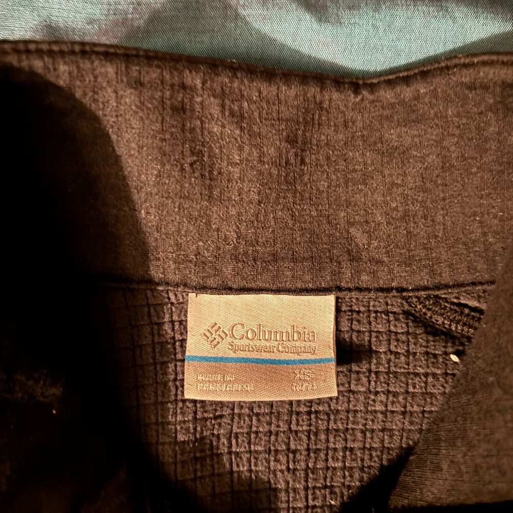 Boys size xs 6/7 Columbia Black Jacket - Picture 2 of 2
